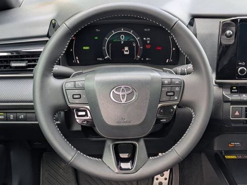 Used 2026 Toyota Camry SE FWD image 20