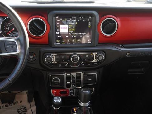Used 2021 Jeep Wrangler Unlimited Rubicon AWD/4WD image 15
