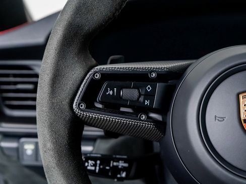 Used 2025 Porsche 911 Carrera 4 GTS image 39