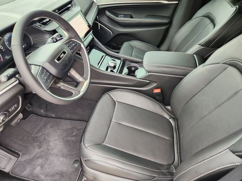 New 2026 Jeep Grand Cherokee Limited AWD/4WD image 12