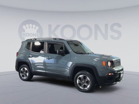 Used 2017 Jeep Renegade Sport w/ Power & Air Group image 2