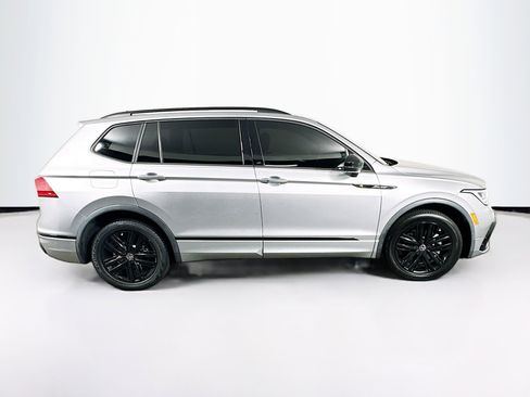 Used 2022 Volkswagen Tiguan SE R-Line FWD image 10