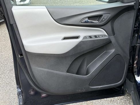Used 2020 Chevrolet Equinox LS w/ LS Convenience Package image 24
