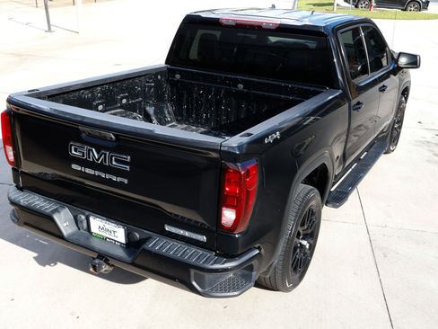 Used 2023 GMC Sierra 1500 Elevation w/ LPO, Elevation Black Package image 16