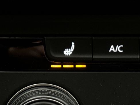 Used 2022 Volkswagen Taos SE image 20