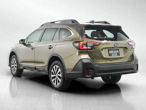 Used 2021 Subaru Outback Premium AWD/4WD image 3