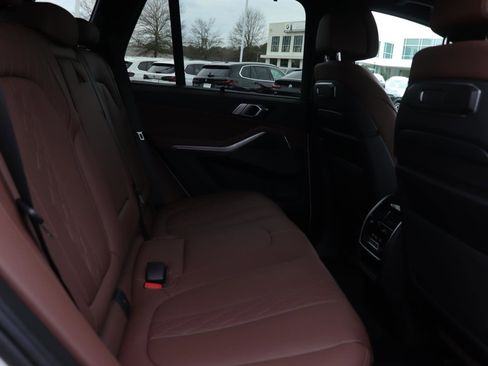 Used 2024 BMW X5 M60i image 24