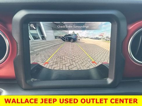 Used 2022 Jeep Gladiator Rubicon w/ LED Lighting Group AWD/4WD image 23