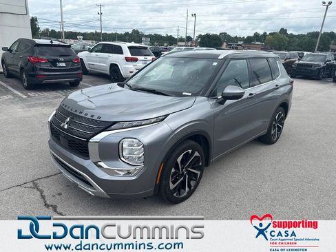 Used 2024 Mitsubishi Outlander SEL FWD image 1