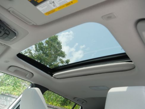 Used 2024 Toyota Corolla Cross LE w/ Moonroof Package AWD/4WD image 17