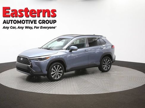 Used 2022 Toyota Corolla Cross XLE w/ Convenience Package AWD/4WD image 57