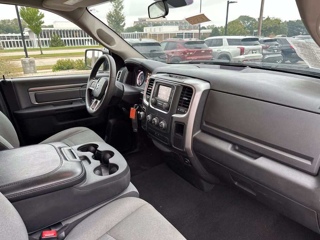 Used 2024 RAM 1500 Classic SLT AWD/4WD image 36