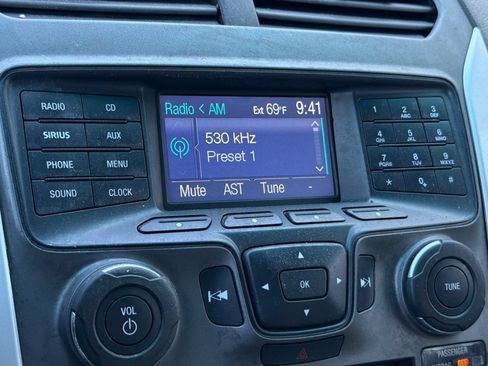 Used 2014 Ford Explorer FWD image 18