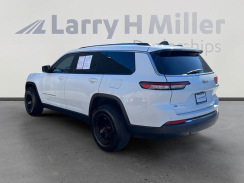 Used 2021 Jeep Grand Cherokee L Laredo w/ Luxury Tech Group I image 3