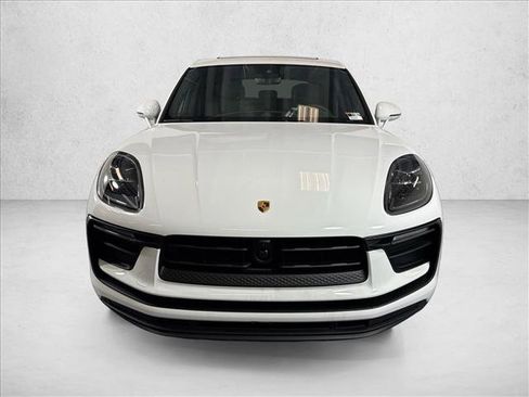 Used 2026 Porsche Macan AWD/4WD image 6