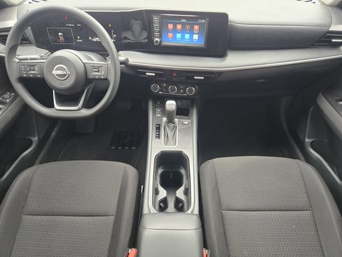 Used 2025 Nissan Kicks S FWD image 27