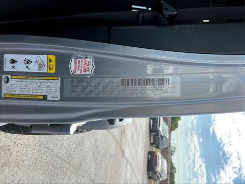 Used 2019 Jeep Wrangler Unlimited Sport S AWD/4WD image 18