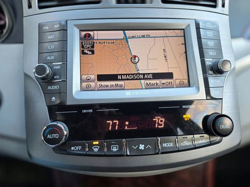 Used 2011 Toyota Avalon Limited image 14