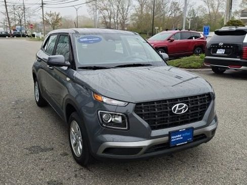 Certified 2026 Hyundai Venue SE FWD image 14