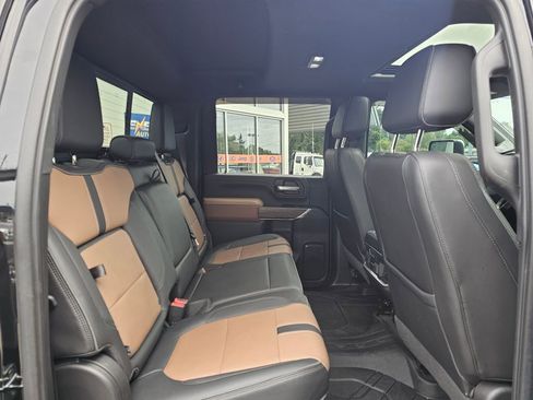 Used 2022 Chevrolet Silverado 2500 High Country w/ Z71 Off-Road Package image 13