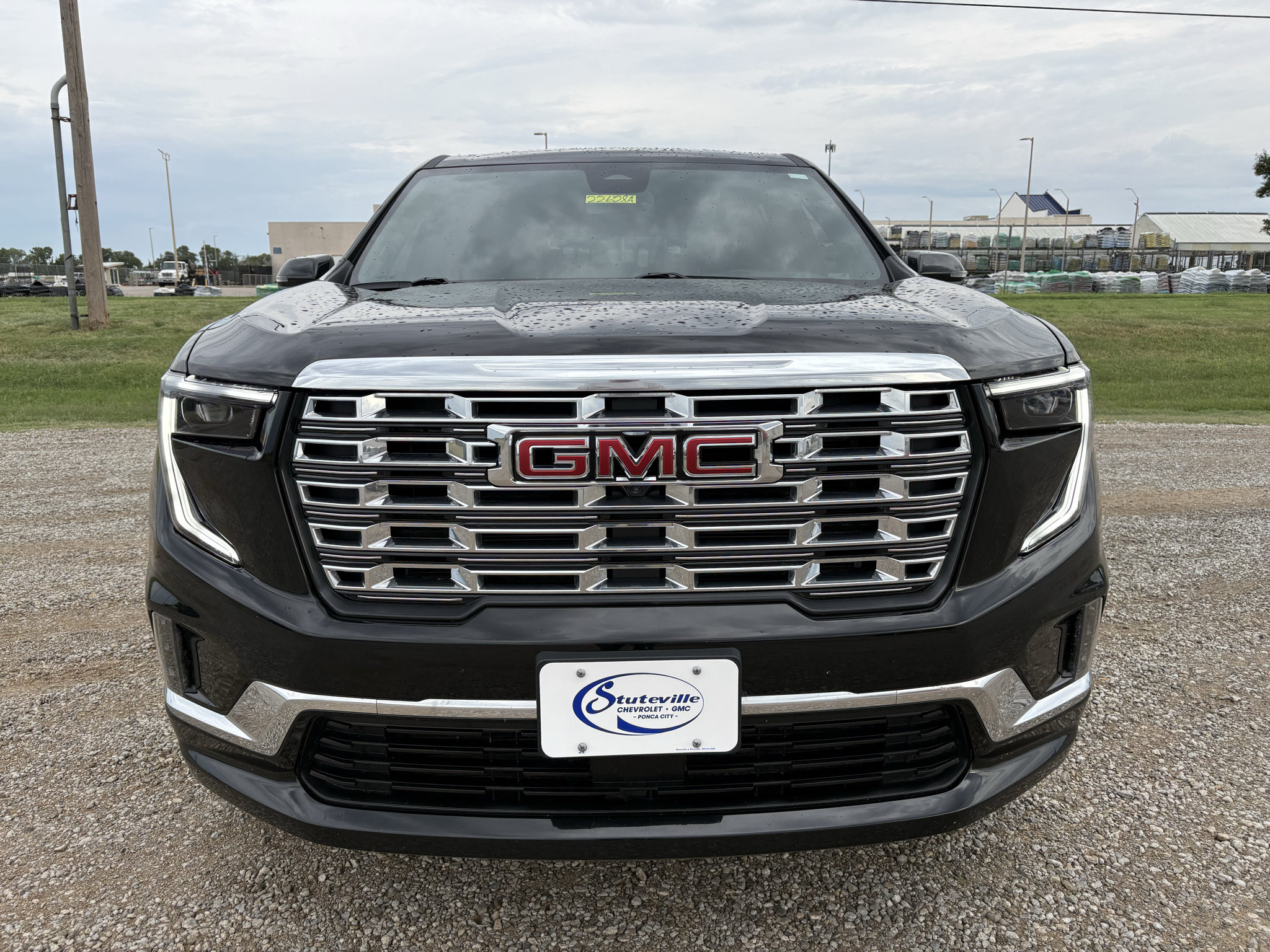 Used 2024 GMC Acadia Denali w/ LPO, Floor Liner Package AWD/4WD image 2