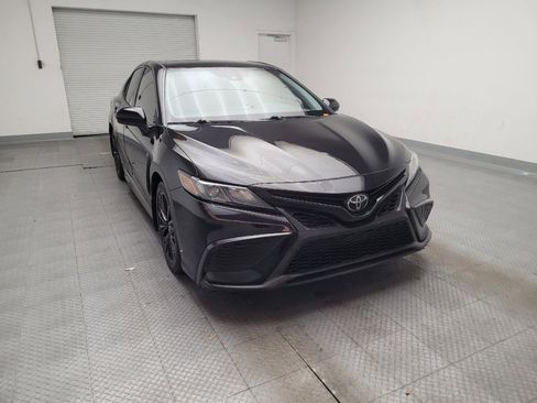 Used 2021 Toyota Camry SE image 14