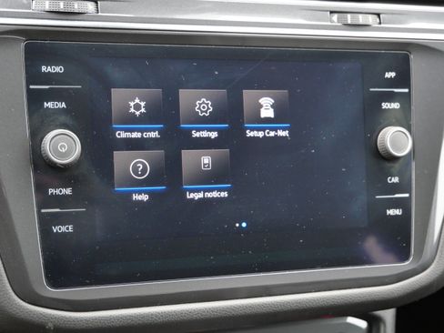 Certified 2022 Volkswagen Tiguan SE image 32