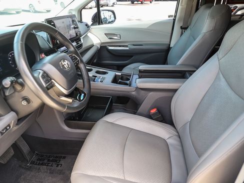 Certified 2023 Toyota Sienna Limited AWD/4WD image 18
