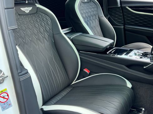 Used 2023 Bentley Flying Spur W12 AWD/4WD image 18