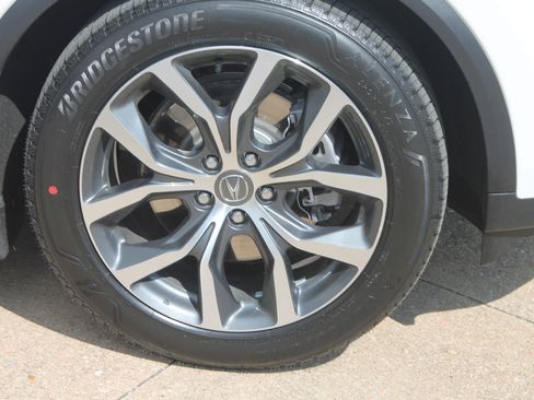 Used 2023 Acura MDX FWD w/ Technology Package image 3