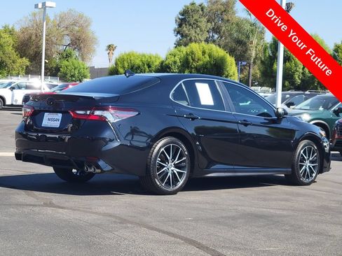 Used 2024 Toyota Camry SE w/ Blackout Package (TMS) FWD image 4