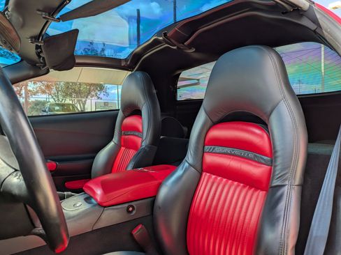 Used 1999 Chevrolet Corvette Coupe w/ Memory Pkg image 13
