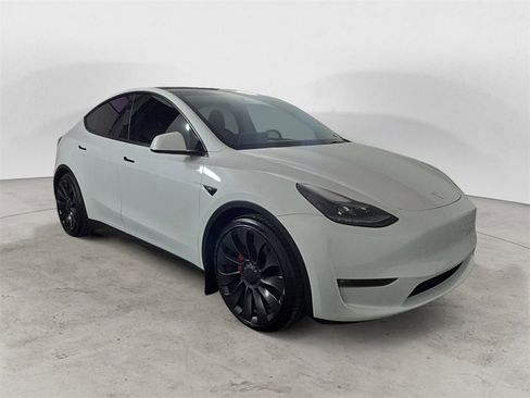 Used 2022 Tesla Model Y Performance image 7