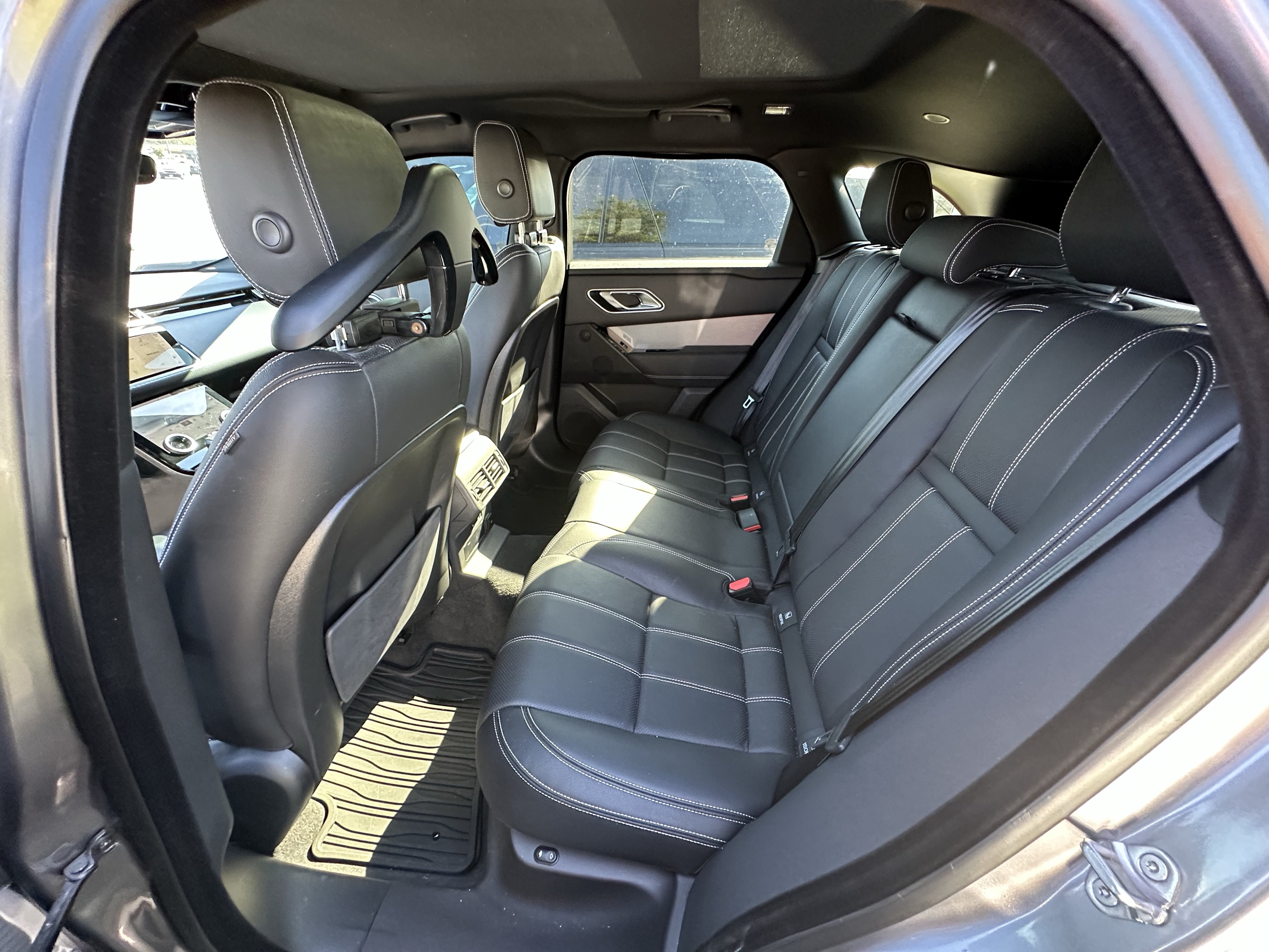 Used 2023 Land Rover Range Rover Velar R-Dynamic S AWD/4WD image 30