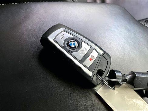 Used 2017 BMW M4 Coupe image 14