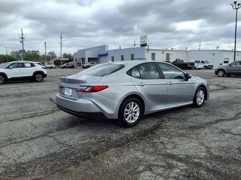 Used 2025 Toyota Camry LE FWD image 17