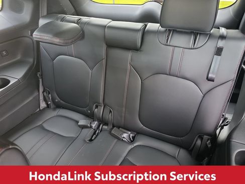 Used 2025 Honda Pilot Black Edition image 20