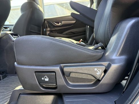 Used 2023 Subaru Ascent Premium w/ Convenience Package image 17