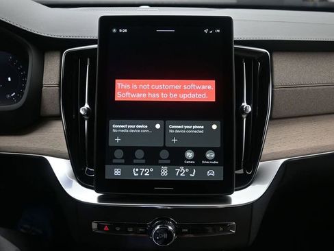 Used 2026 Volvo XC90 B6 Ultra image 11