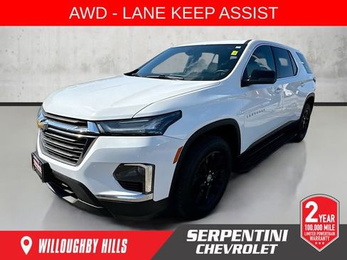 Used 2023 Chevrolet Traverse LS image 1