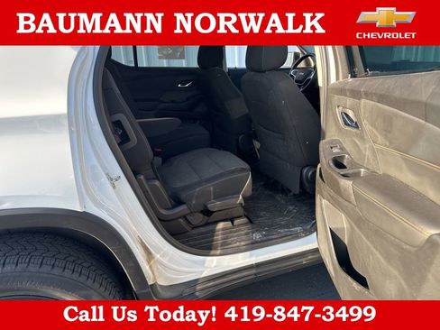Used 2021 Chevrolet Traverse LT FWD image 11