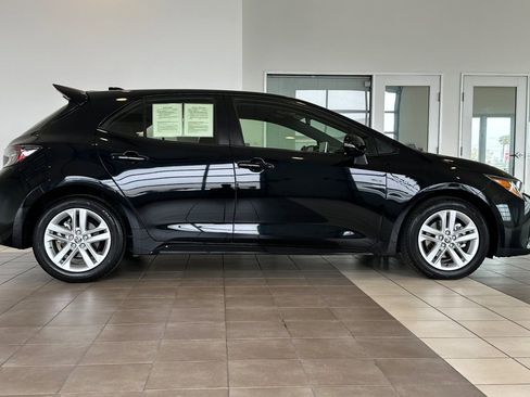 Certified 2019 Toyota Corolla SE w/ Protection Package FWD image 3