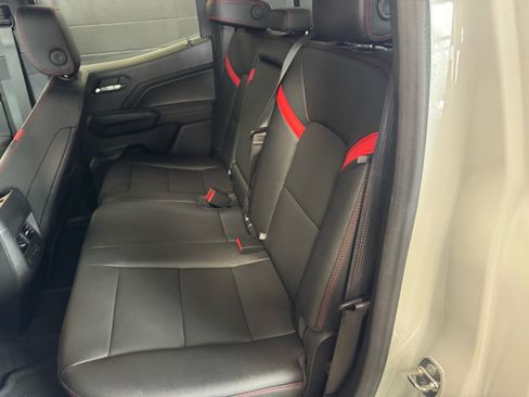 Used 2023 Chevrolet Colorado Z71 w/ Z71 Convenience Package 2 image 11