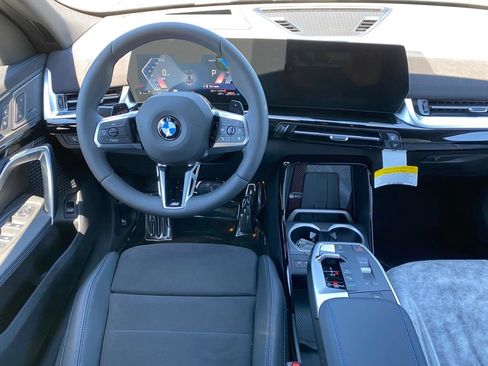 New 2026 BMW X2 xDrive28i w/ Technology Package AWD/4WD image 9
