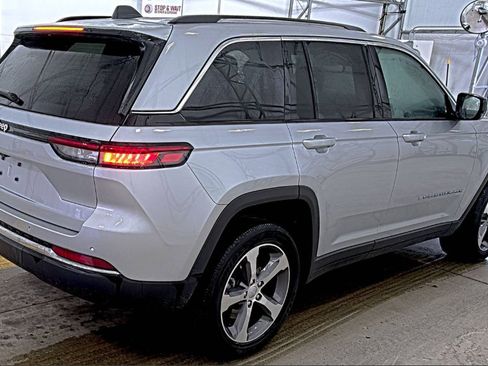 Used 2024 Jeep Grand Cherokee Limited 4xe AWD/4WD image 8