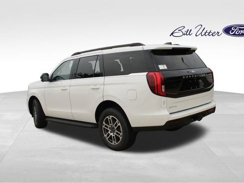 New 2026 Ford Expedition Active RWD image 4