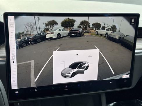 Used 2022 Tesla Model S image 18