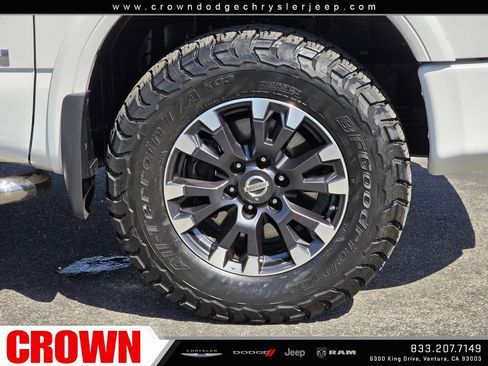 Used 2017 Nissan Titan PRO-4X w/ Pro-4x Convenience Package AWD/4WD image 9