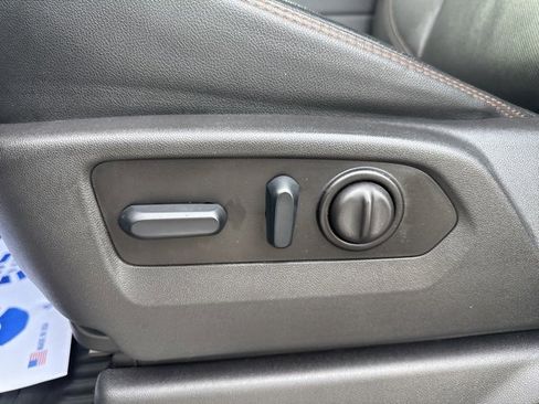 Used 2022 GMC Sierra 3500 AT4 w/ Gooseneck/5TH Wheel Package image 16