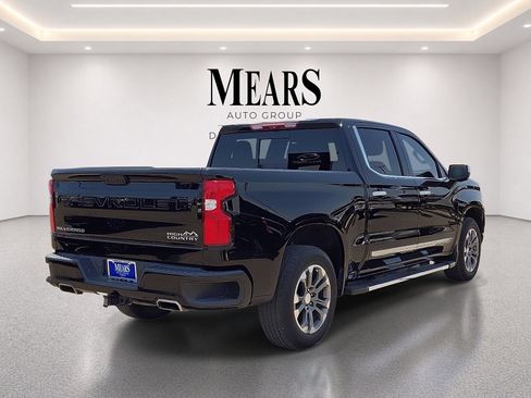 Used 2022 Chevrolet Silverado 1500 High Country w/ Technology Package RWD image 5